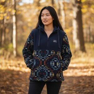 Massive Outdoor Fleece Hoodie Size M Vibrant Multicolor Pullover